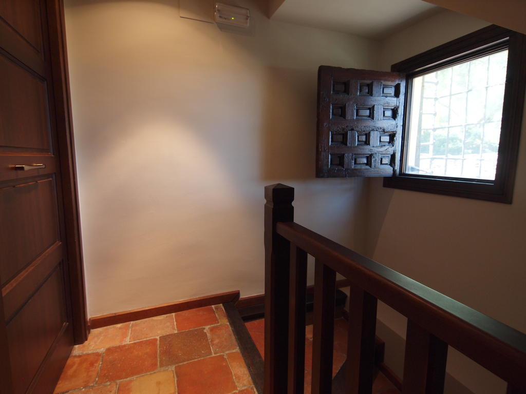 Los Ojos De La Mora Apartamentos Boutique Cuenca  Eksteriør billede