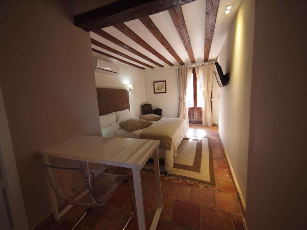 Los Ojos De La Mora Apartamentos Boutique Cuenca  Eksteriør billede