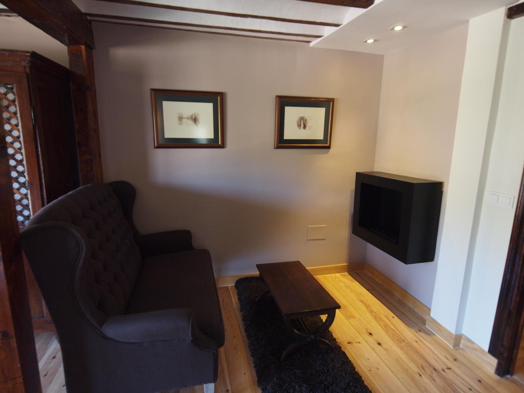 Los Ojos De La Mora Apartamentos Boutique Cuenca  Værelse billede