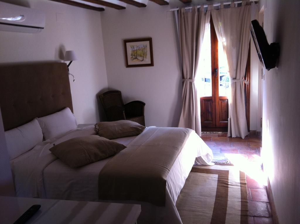 Los Ojos De La Mora Apartamentos Boutique Cuenca  Eksteriør billede