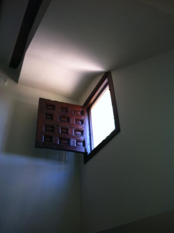 Los Ojos De La Mora Apartamentos Boutique Cuenca  Eksteriør billede