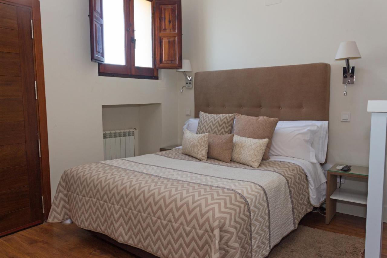 Los Ojos De La Mora Apartamentos Boutique Cuenca  Eksteriør billede